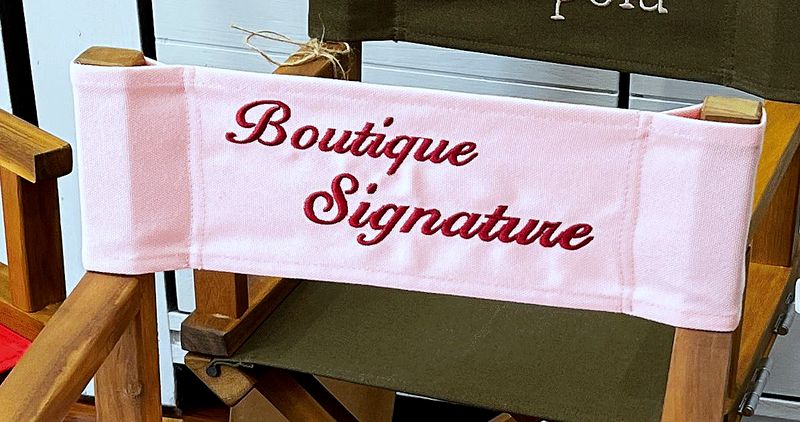 Dossier rose brodé Boutique Signature